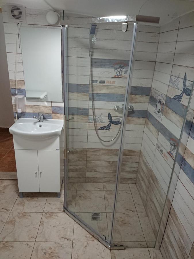 Katy'S Studio Apartment Brasov Exterior photo